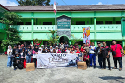 Bikers Honda Vario Tunjukkan Aksi Nyata Peduli Pendidikan dan Keselamatan Berkendara Sejak Usia Dini