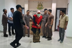 Dugaan Korupsi Pengadaan Alkes, Kepala Dinas Karanganyar Kembalikan Rp465 Juta