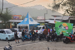 Maman Suparman Jelajahi Separuh Indonesia dengan Motor Listrik: Bukti Ketangguhan Inovasi Anak Bangsa di Hari Lahir Pancasila