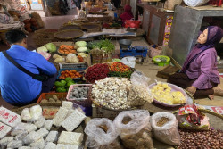 Pantauan Harga Pangan di Pasar Bantul Jelang Iduladha 2025