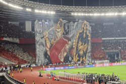 Penampakan Koreografi Berhias Tifo Pendekar Wayang Warnai Laga Indonesia vs China