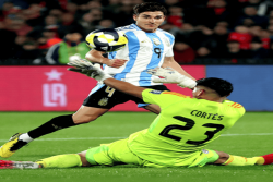 Hasil Chile vs Argentina: Gol Alvarez Bawa Tim Tango Menang