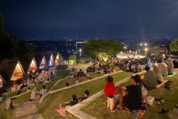 Destinasi Wisata Puncak Sosok Bantul Kini Dilengkapi Balkon KAI