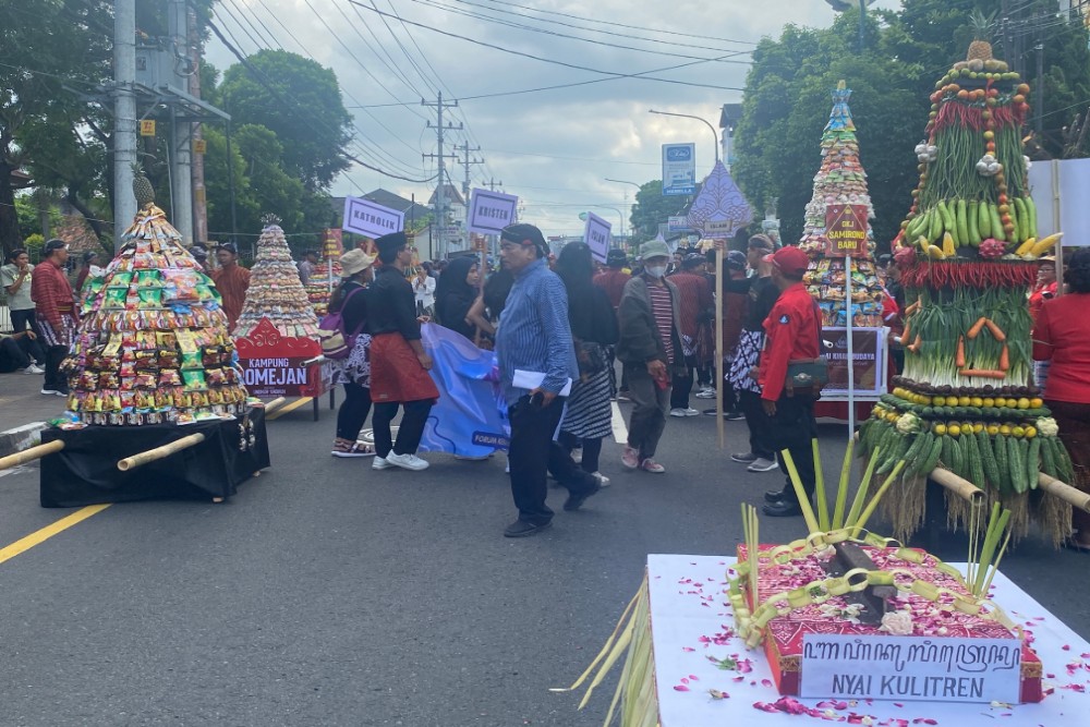 Kirab Budaya Undhuh-Undhuh Kelurahan Klitren: Bentuk Toleransi Beragama dan Wujud Syukur Warga Klitren Kota Jogja