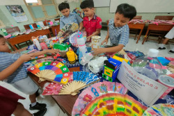 Siswa SD Marsudirini Jogja Pamerkan Karya Seni dari Barang Bekas