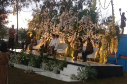 Resepsi Pernikahan Gregoria Mariska Gelar dengan Mikha Angelo Digelar di Monumen Bedol Desa Wonogiri