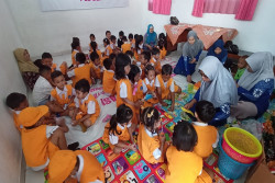 Bank Sampah Berseri 35 Bumijo Berdayakan Warga untuk Membuat Produk Kreasi