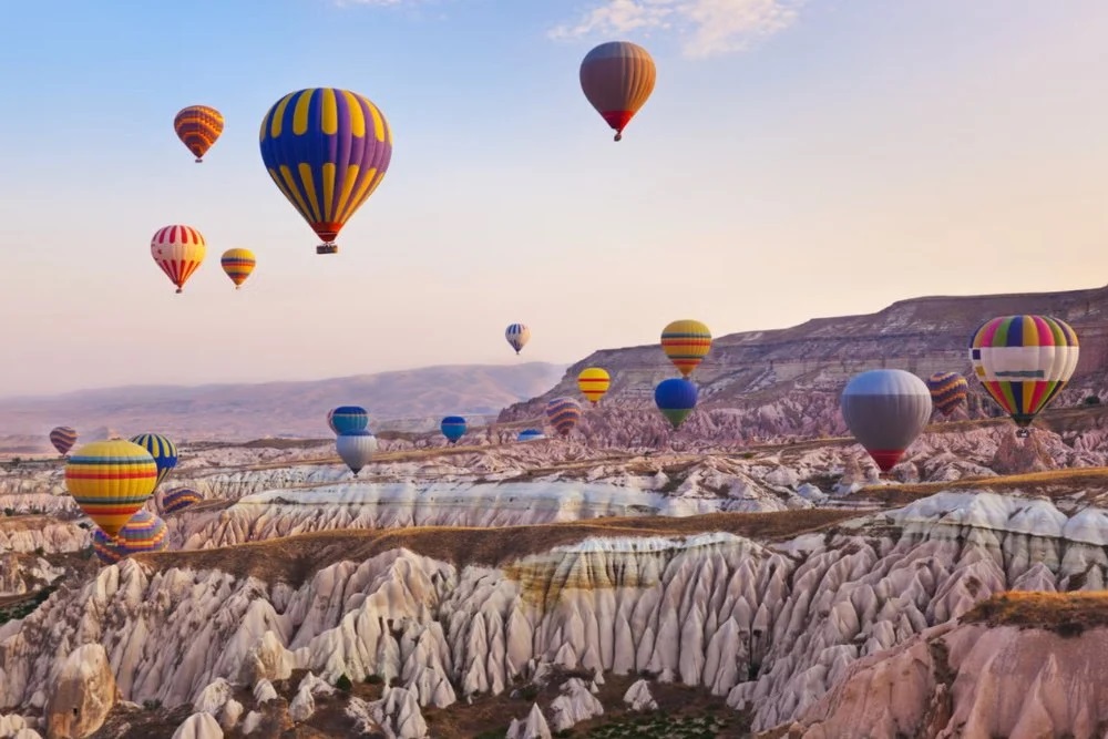 Kecelakaan Balon Udara di Turki, Kemlu RI: Ada 12 WNI Mengalami Luka-luka