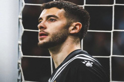 Barcelona Tebus Kiper Muda Joan Garcia Senilai Rp469 Miliar dari RCS Espanyol