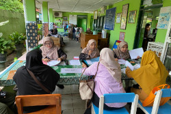 Antrean Panjang Pengambilan PIN SPMB 2025 Tingkat SMP di Bantul Masih Terjadi