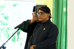 Sultan HB X Melantik Penjabat Sekda DIY Aria Nugrahadi