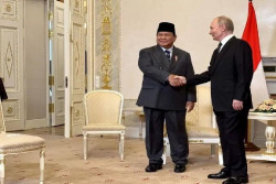 Momen Akrab Presiden Prabowo Saat Bertemu Putin di St. Petersburg Rusia