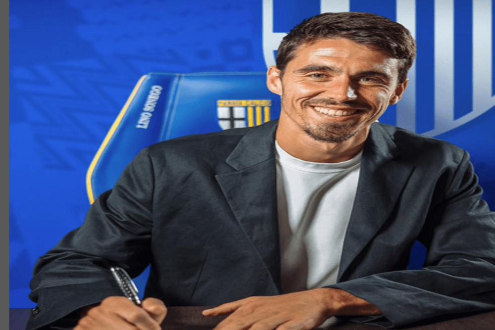 Carlos Cuesta Resmi Tangani Parma