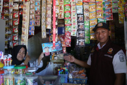 Satpol PP Kota Jogja Terus Sosialisasi Bahaya Rokok Ilegal ke Pedagang