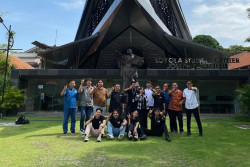 UKDW Hadirkan Seminar Karir Inovatif di SMA Kolese Loyola Semarang: Siapkan Generasi Z Hadapi Dunia Kerja Masa Depan