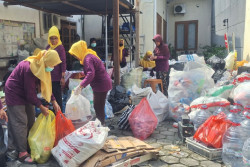 Kelurahan Suryodiningratan Optimalkan Bank Sampah dan Transporter