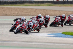 Melaju Kencang, Pebalap Binaan Astra Honda Kibarkan Merah Putih di Thailand dan Italia