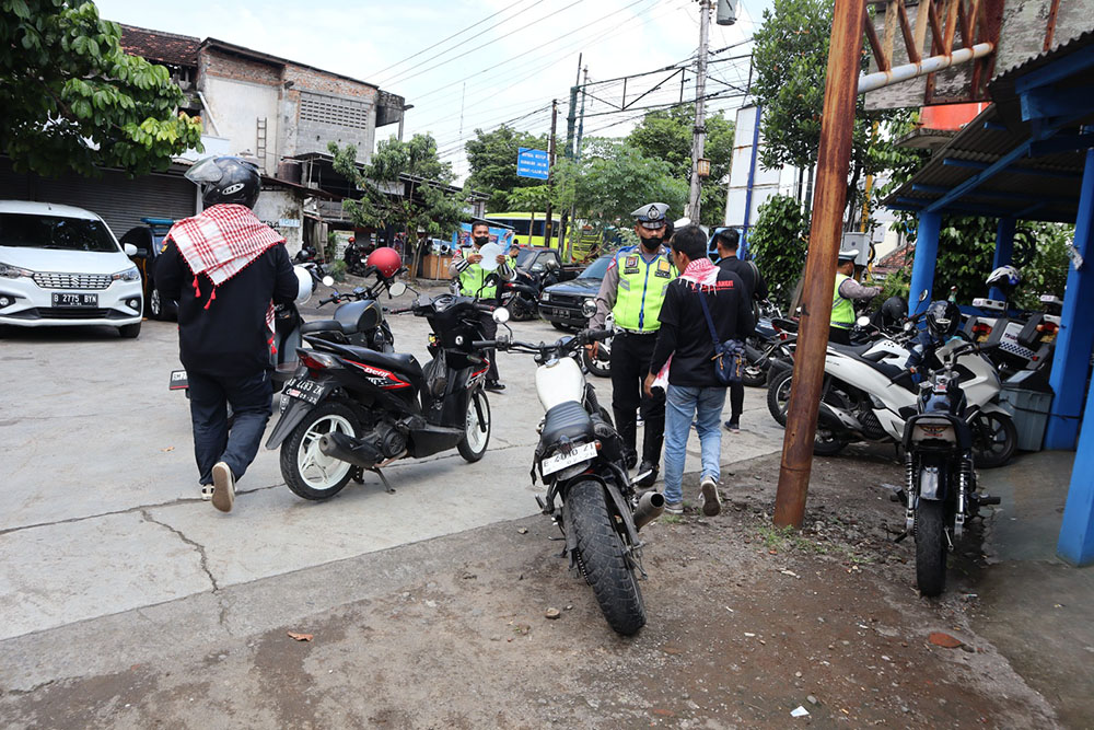 Ganggu Ketertiban, Polisi Angkut Motor Pakai Knalpot Brong ke Mapolresta Jogja
