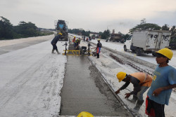 Jalan Tol Jogja-Solo Segmen Prambanan-Purwomartani Kalasan Mulai Dicor