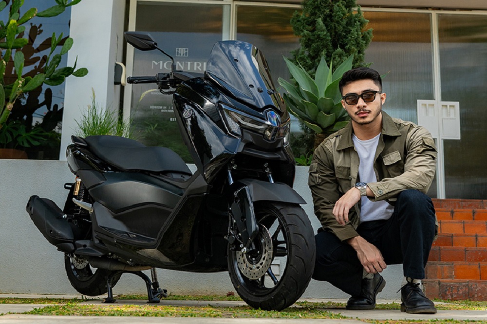Pria Juga Bisa Tampil Gagah dengan Motor Matic, Canggih Lagi