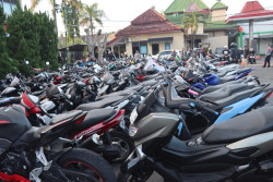 Satlantas Polresta Sleman Limpahkan 139 Sepeda Motor Barang Bukti Tilang ke Kejari Sleman