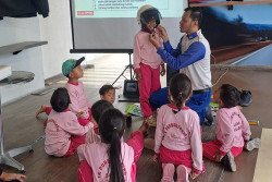 Tips Berboncengan dengan Anak Saat Naik Sepeda Motor