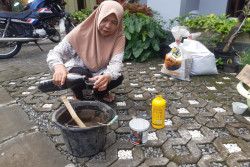 Penanganan Sampak Organik, Warga Kota Jogja Gunakan EM 4 dan Molase untuk Hilangkan Bau
