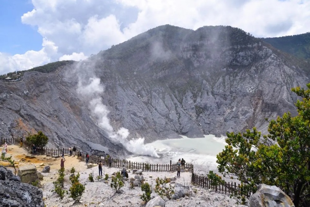 Aktivitas Kegempaan Gunung Tangkuban Parahu pada Pekan Ini Terpantau Naik