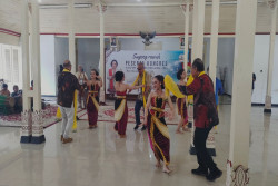 Fasih Berbahasa Jawa, Warga Diaspora Belanda Sedih Bahasa Kakeknya Sudah Jarang Digunakan