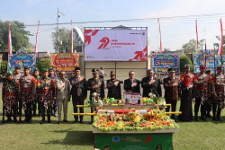 HUT Bhayangkara ke-79, Kapolres Bantul Beri Hadiah Umroh ke Anggota Terbaik