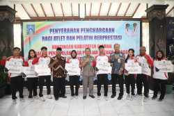Pemkab Sleman Beri Penghargaan Atlet Popda 2025