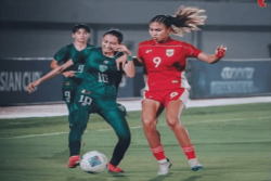 Babak Pertama, Timnas Putri Indonesia Tertinggal 2-0 dari Pakistan