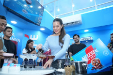 Di Prambanan Jazz, Raisa Bikin Kopi Nescafe untuk 5 Penonton