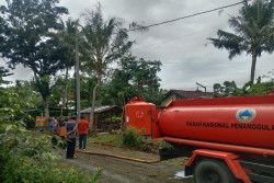 Bencana Kekeringan Melanda Bantul, Sumber Air Mengering, Warga Trimurti Andalkan Bantuan Droping Air Setiap Hari