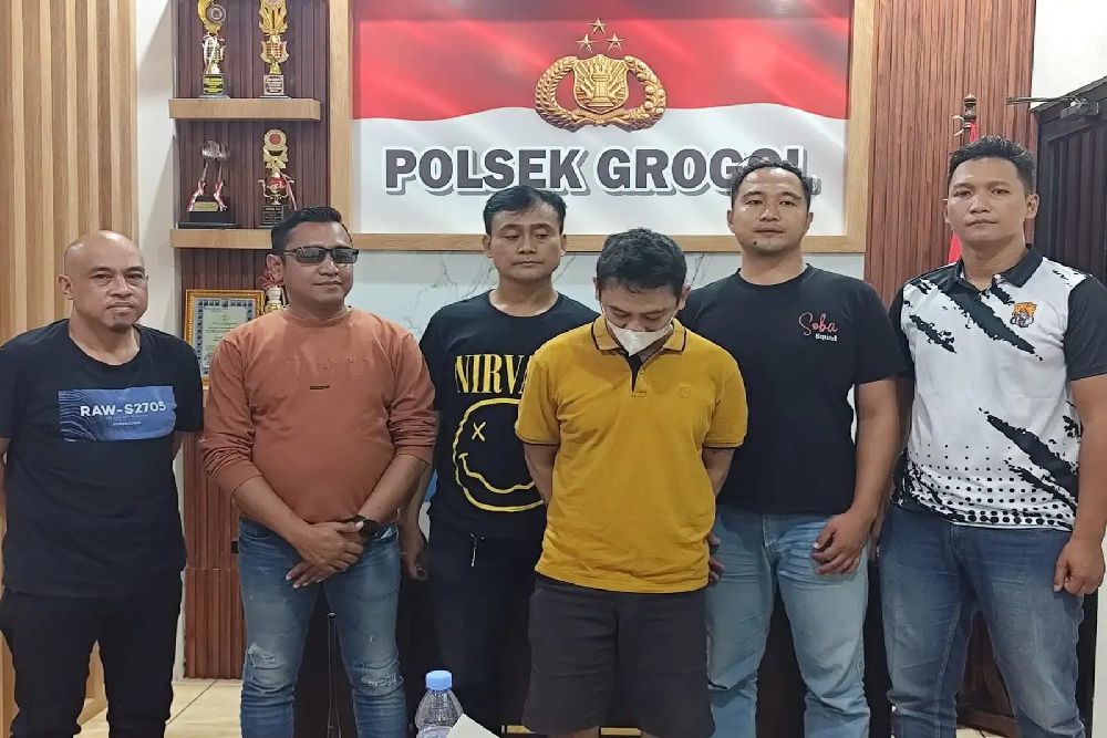 Polisi Gadungan Ditangkap Setelah Menipu dan Memeras Warga Rp14 Jutaan