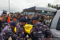 Tim SAR Gabungan Temukan 1 Jenazah KMP Tunu Pratama Jaya