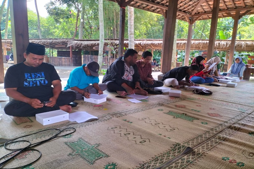 UNY Berdayakan Warga Bantul Olah Biji Jarak Pagar Jadi Bahan Bakar Terbarukan