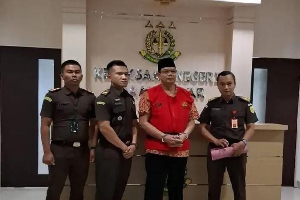 Korupsi Tanah Bengkok, Kades Jaten Resmi Ditahan Sepekan Setelah Pulang dari Ibadah Haji