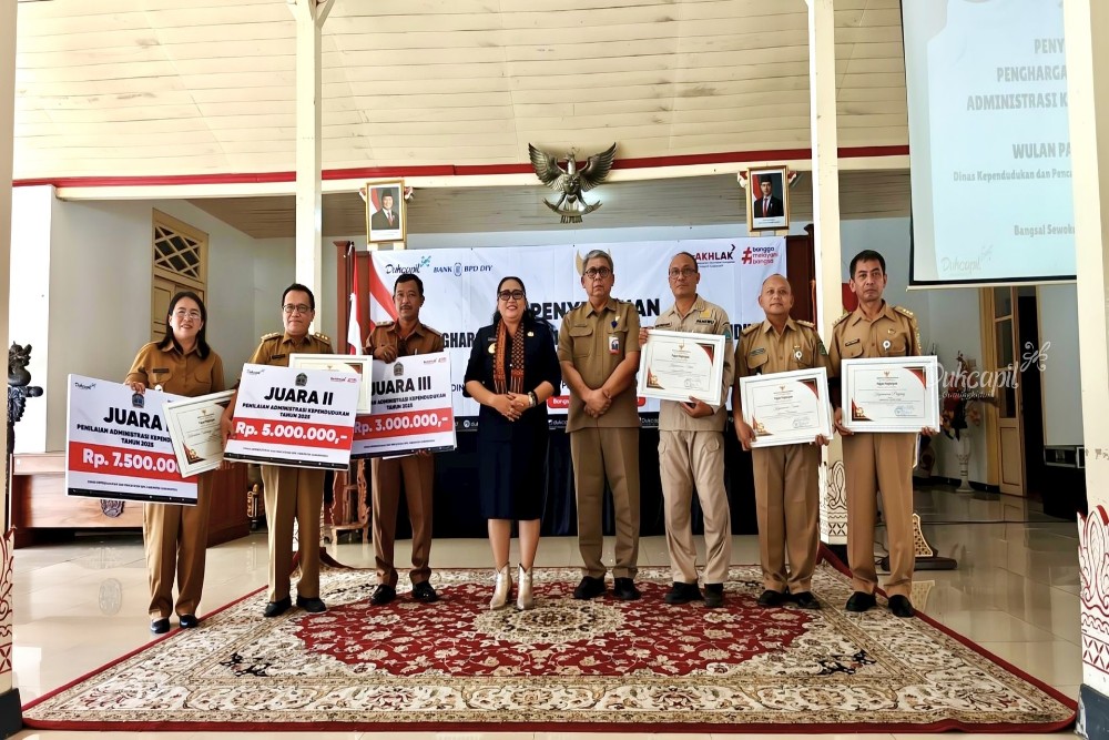 Bupati Gunungkidul Serahkan Penghargaan PELANDUK 2025 dan Wulan Panutan