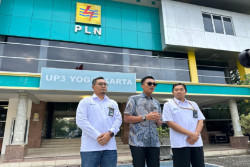 Wamen BUMN Apresiasi Keandalan Listrik dan Layanan SPKLU di DIY