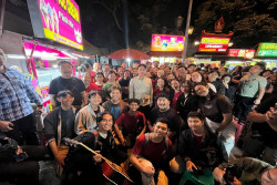 Cerita Paduan Suara Mahasiswa UAJY Ngamen di Alun-Alun Selatan Jogja, Disawer Wapres Gibran Rp15 Juta, Nggak Nyangka!