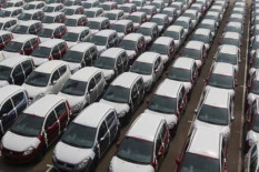 Hanya Mobil Berwarna Putih yang Boleh Melintas di Ashgabat