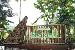 Menikmati Segala Keajaiban Bambu di Desa Wisata Brajan