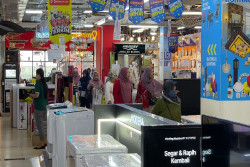 Rayakan HUT ke-17, Qhomemart Hadirkan Promo Spektakuler dari Diskon hingga Gratis Ongkir se Jawa