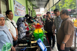 Kemantren Wirobrajan Gelar Lomba Daur Ulang Sampah, Hasilnya Jadi Baju hinga Kain Perca