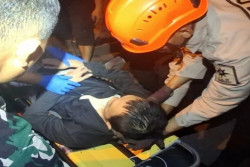 Begini Dramatisnya Evakuasi dari Damkarmat Jogja saat Selamatkan Pria Terperosok Sumur di Pakualaman