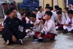 Pendidikan Pemilih Pemula Hari Kedua: KPU Jogja Lanjutkan Sosialisasi Demokrasi dalam MPLS di 11 Sekolah