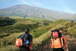 Tim SAR Gabungan Berangkat ke Rinjani Evakuasi Pendaki Asal Swiss