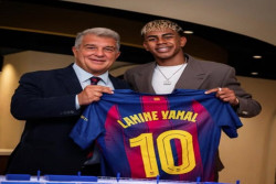 Gunakan Nomor Punggung 10 di Barcelona, Lamine Yamal Ogah Disamakan dengan Lionel Messi
