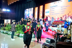 1.000 KK Peserta PKH di DIY Graduasi, Mensos: Penghasilan di Atas UMR, Tak Lagi Menerima Bansos